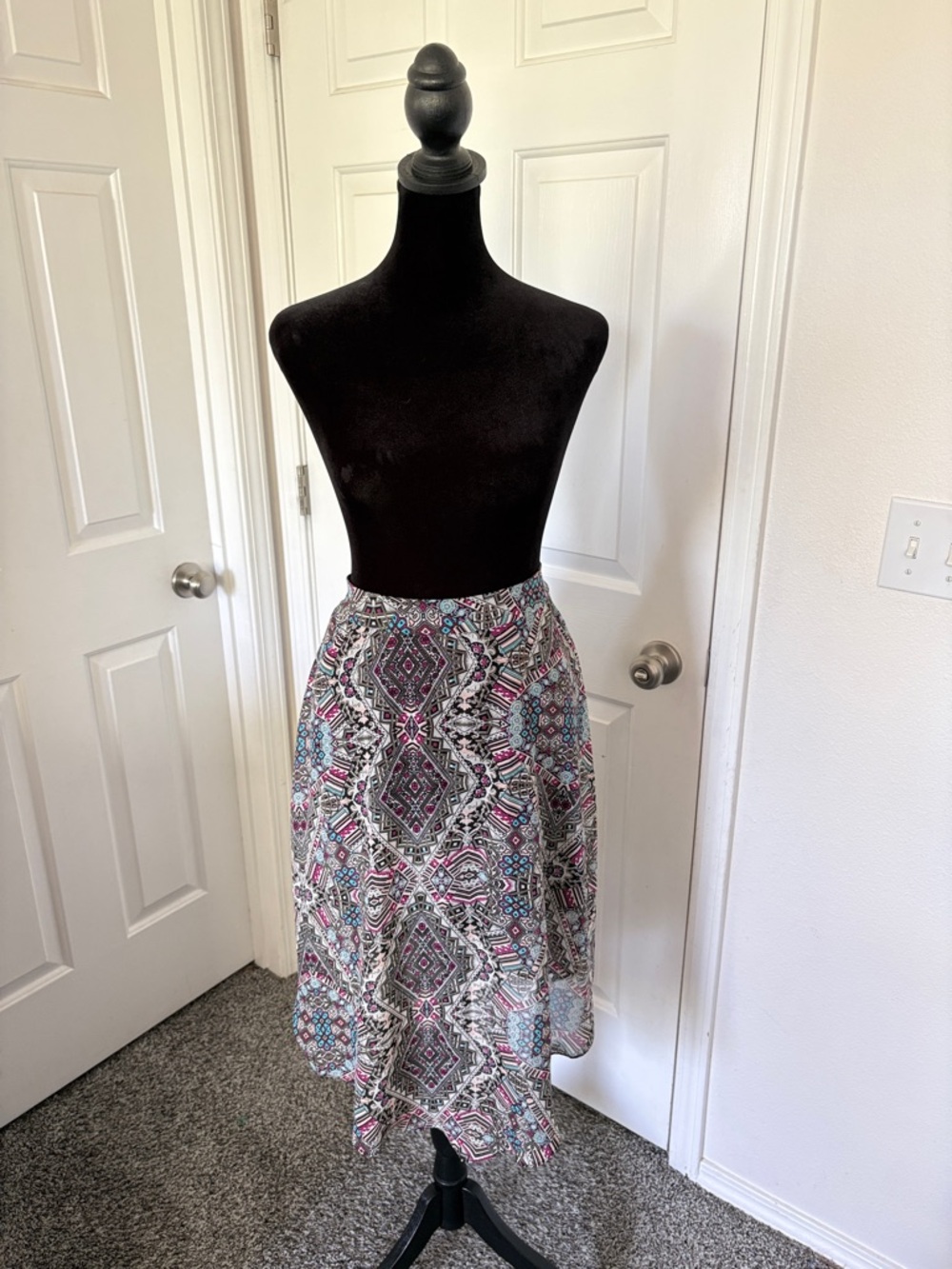 Maurices NWOT Midi Skirt with Pink & Teal Geometric Print